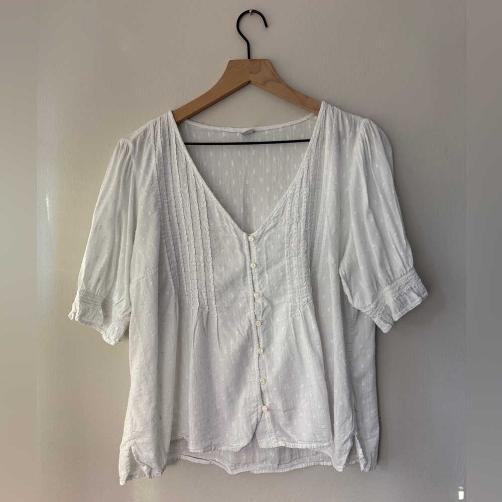Old Navy Ivory Button-Down Blouse Sz L